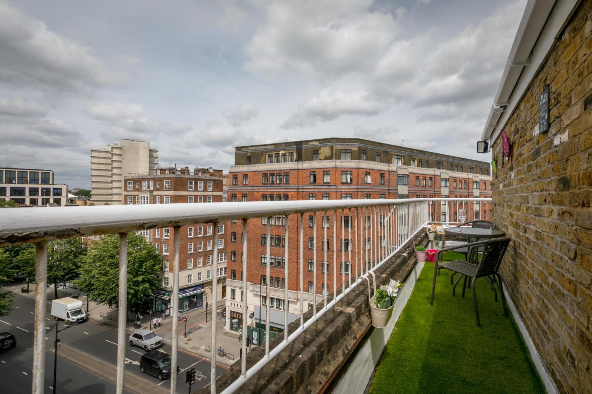 Lovely & Cosy 2br 2bath 'penthouse' Steps To Hyde P London