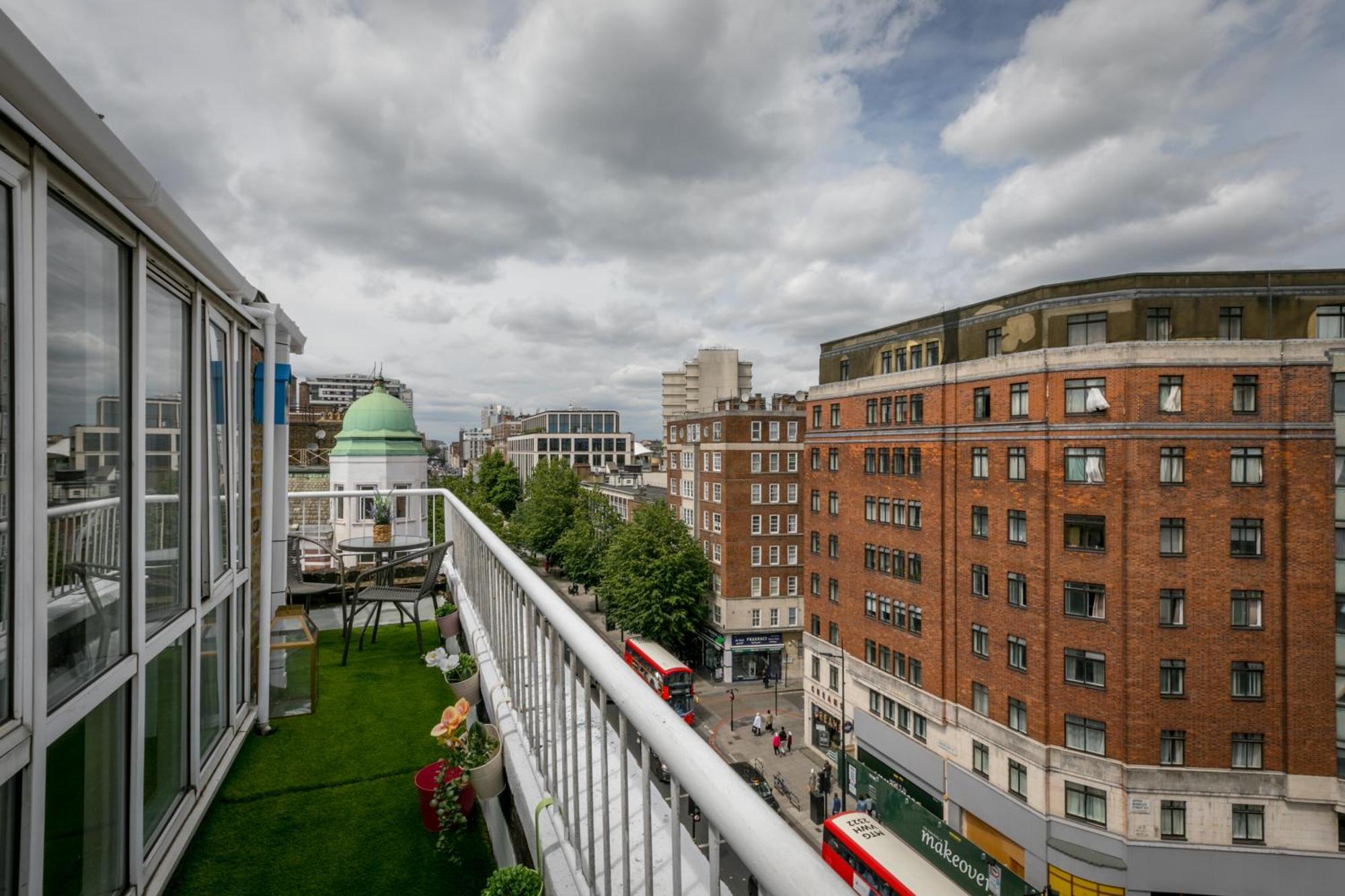 Lovely & Cosy 2br 2bath 'penthouse' Steps To Hyde P Apartment London